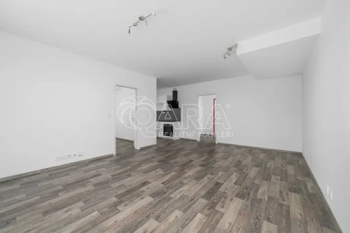 Pronájem bytu 2+kk, Liberec - Liberec III-Jeřáb, U Nisy, 63 m2