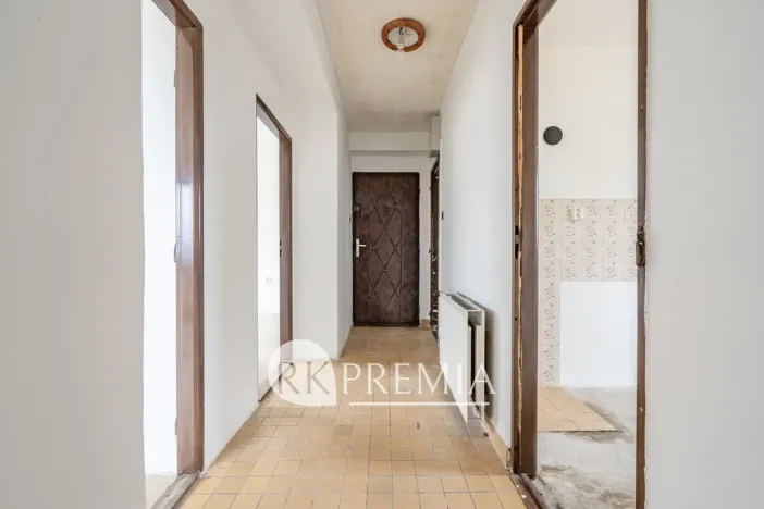 Prodej bytu 3+1, Měrunice, 69 m2