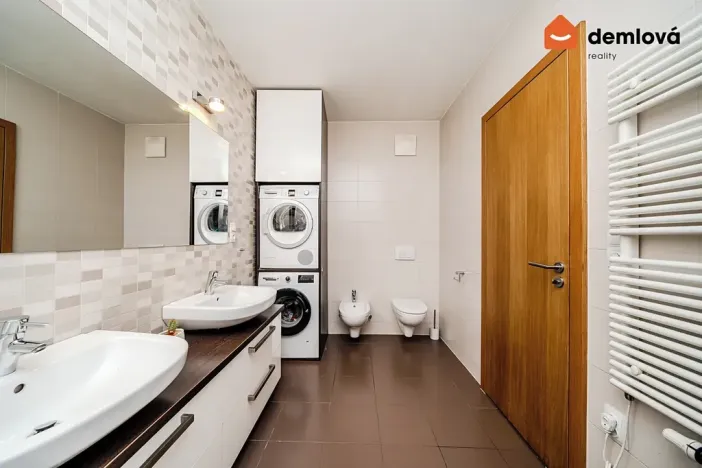 Prodej bytu 4+kk, Ostrava, Biskupská, 96 m2