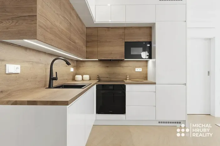 Prodej bytu 3+kk, Ostrava, Výstavní, 71 m2