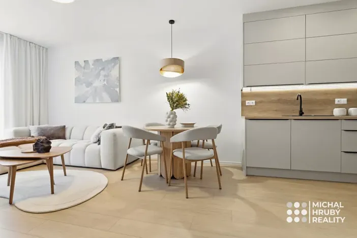 Prodej bytu 2+kk, Ostrava, Výstavní, 47 m2