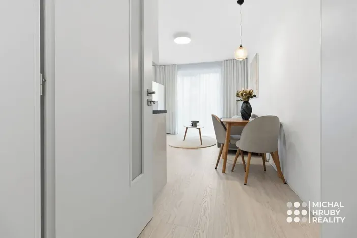 Prodej bytu 1+kk, Ostrava, Výstavní, 27 m2