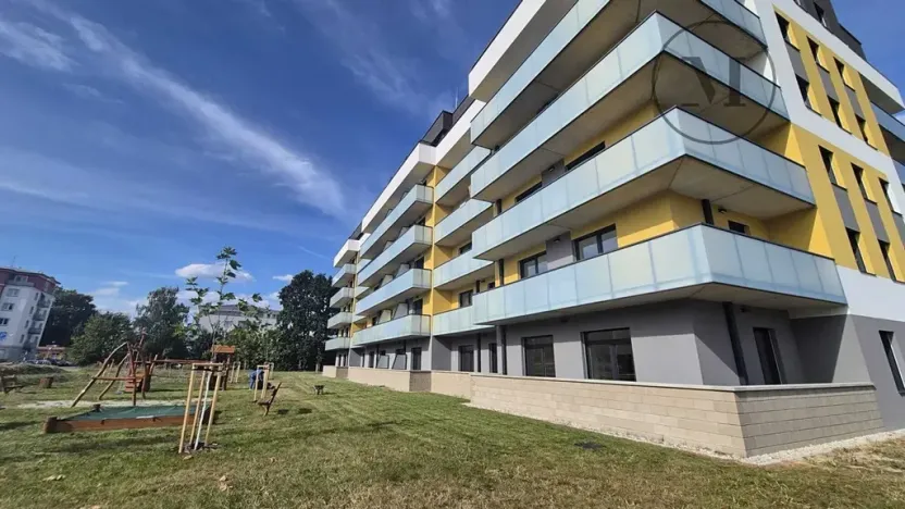Pronájem bytu 2+kk, České Budějovice, Branišovská, 57 m2