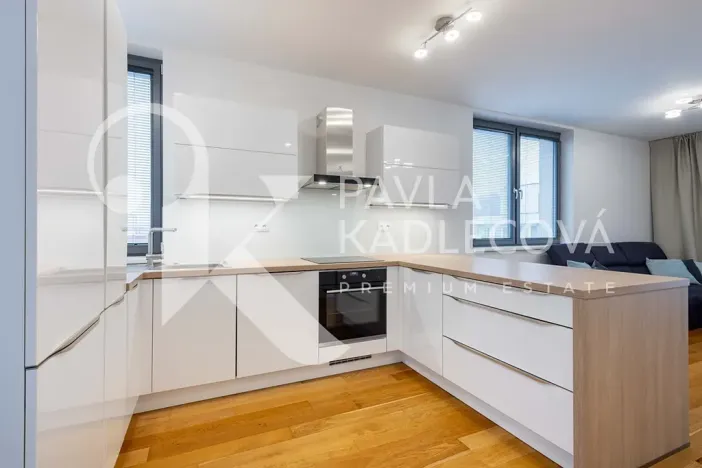 Pronájem bytu 3+kk, Praha - Karlín, Sokolovská, 100 m2