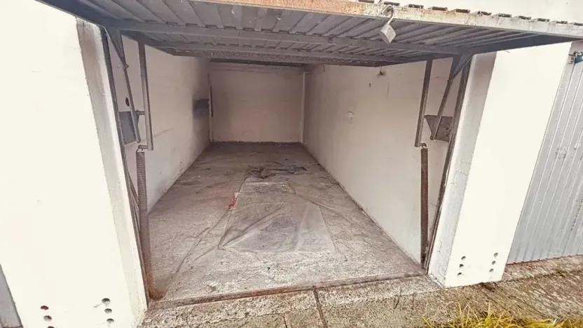 Prodej garáže, Hradec Králové, U Mostku, 17 m2