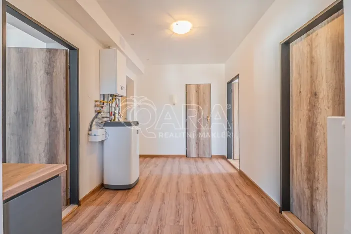 Pronájem bytu 3+1, Praha - Velká Chuchle, V úvoze, 80 m2