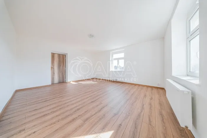 Pronájem bytu 3+1, Praha - Velká Chuchle, V úvoze, 80 m2