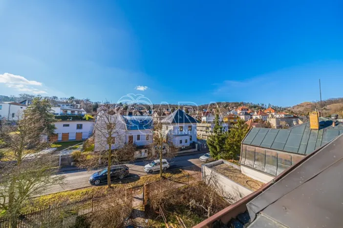 Pronájem bytu 3+1, Praha - Velká Chuchle, V úvoze, 80 m2