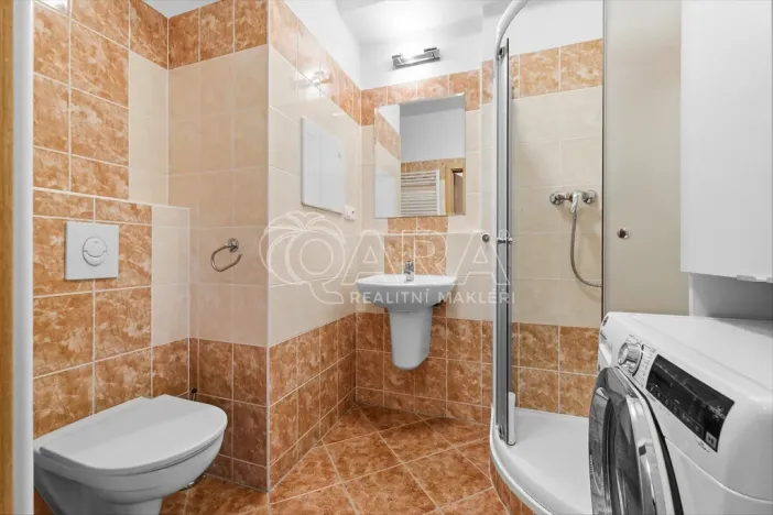 Prodej bytu 1+kk, Praha - Uhříněves, U uhříněveské obory, 39 m2