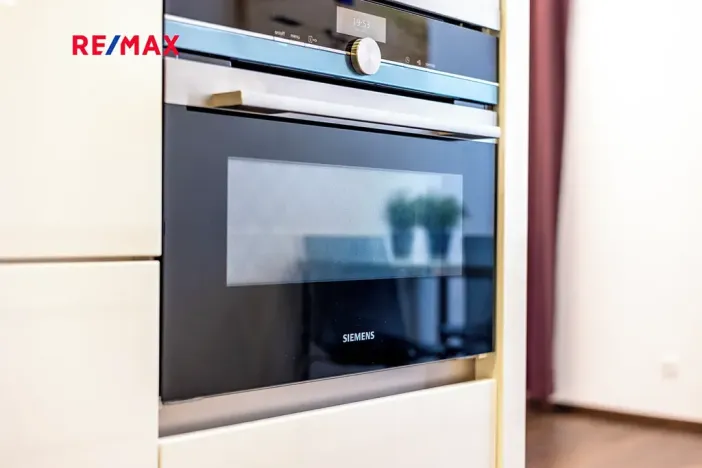 Prodej bytu 2+kk, Praha - Staré Město, Křižovnická, 71 m2