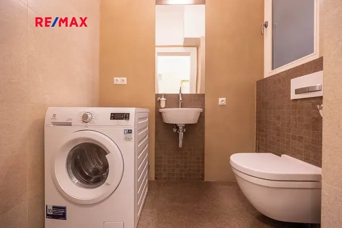 Prodej bytu 2+kk, Praha - Staré Město, Křižovnická, 71 m2