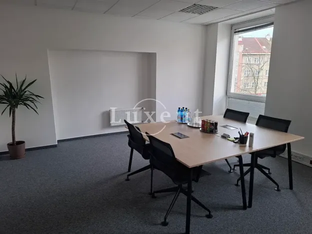 Pronájem kanceláře, Praha - Vysočany, Kolbenova, 191 m2