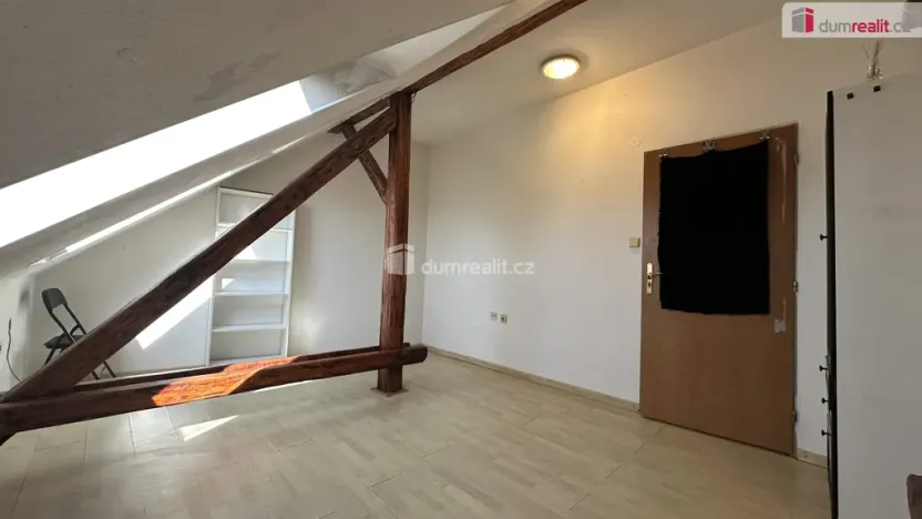 Pronájem bytu 1+kk, Břeclav, Na Hrůdách, 15 m2