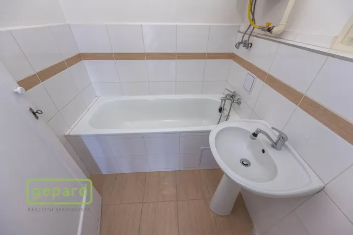 Pronájem bytu 1+1, Praha, Pod Drinopolem, 53 m2