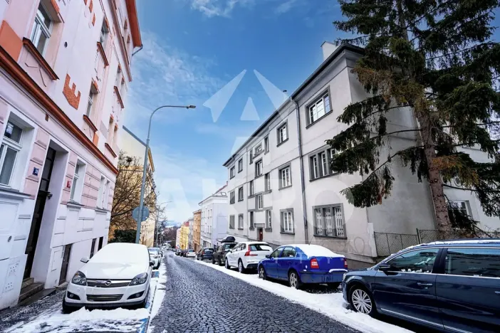 Pronájem bytu 2+kk, Praha - Břevnov, Za Strahovem, 45 m2