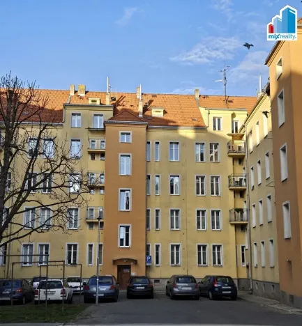 Pronájem bytu 2+kk, Plzeň, Lobezská, 46 m2