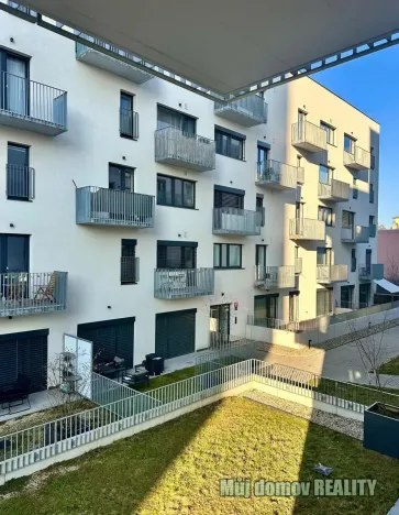 Pronájem bytu 2+kk, Praha - Strašnice, Štěchovická, 50 m2