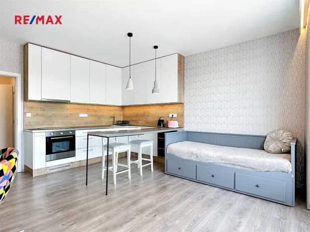 Pronájem bytu 1+kk, Plzeň, V Zahrádkách, 39 m2