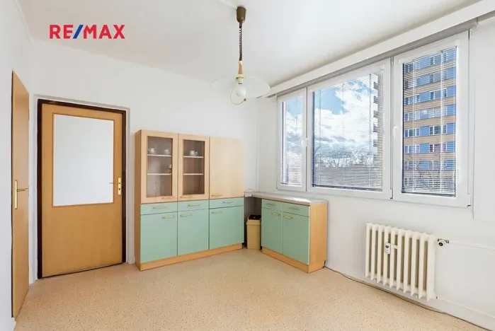 Prodej bytu 3+1, Praha - Malešice, Počernická, 72 m2