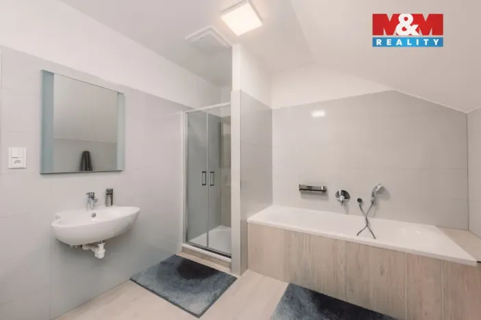 Pronájem bytu 2+kk, Pardubice - Zelené Předměstí, Na Hrádku, 68 m2