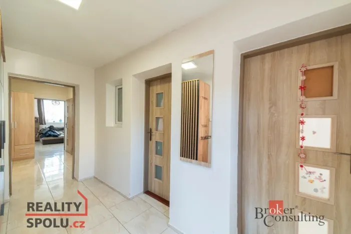 Prodej rodinného domu, Jimlín, 196 m2