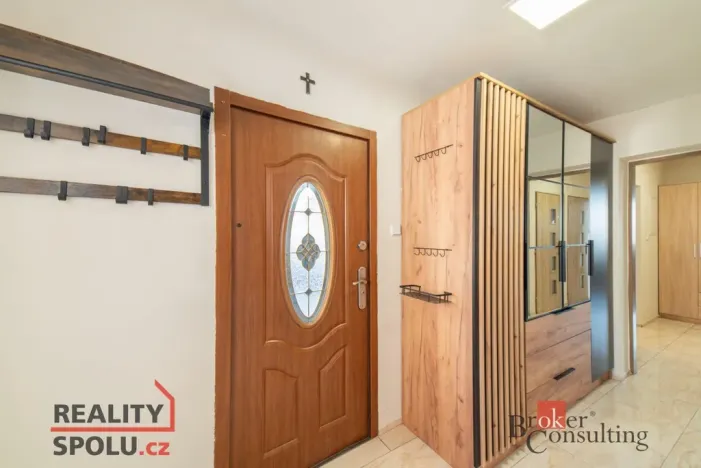 Prodej rodinného domu, Jimlín, 196 m2