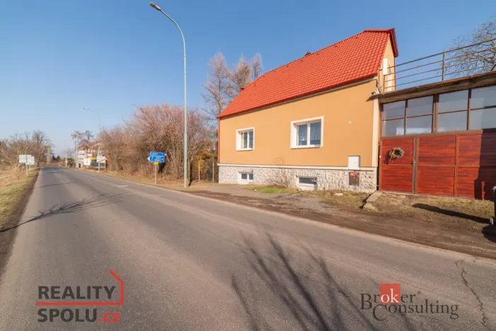 Prodej rodinného domu, Jimlín, 196 m2