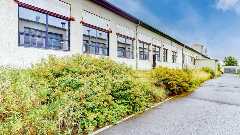 Prodej výrobních prostor, Luby, 1300 m2