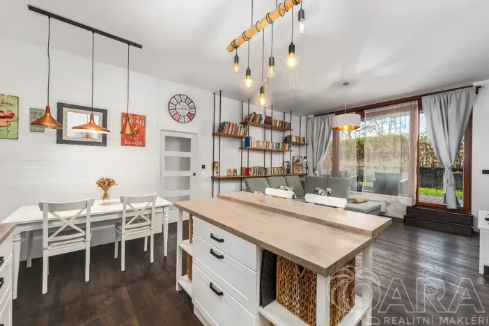 Pronájem bytu 4+kk, Čelákovice, náměstí 5. května, 114 m2