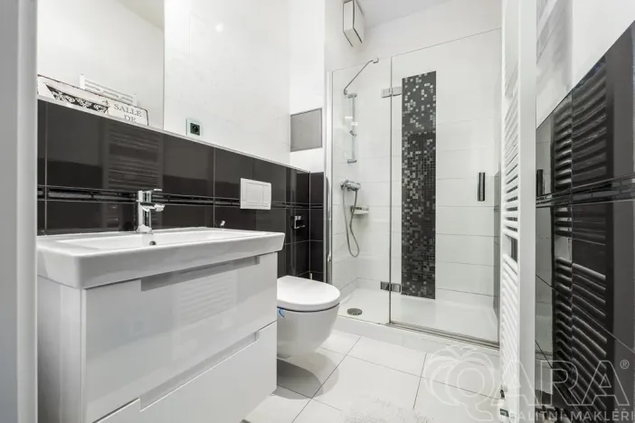 Pronájem bytu 4+kk, Čelákovice, náměstí 5. května, 114 m2