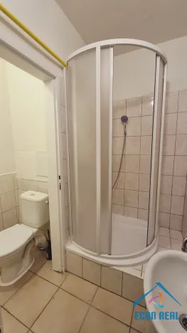 Pronájem kanceláře, Praha - Kobylisy, Pohnertova, 42 m2