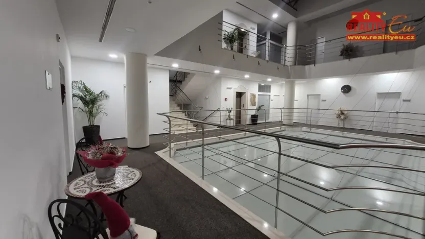 Pronájem obchodního prostoru, Nové Město nad Metují, Komenského, 72 m2