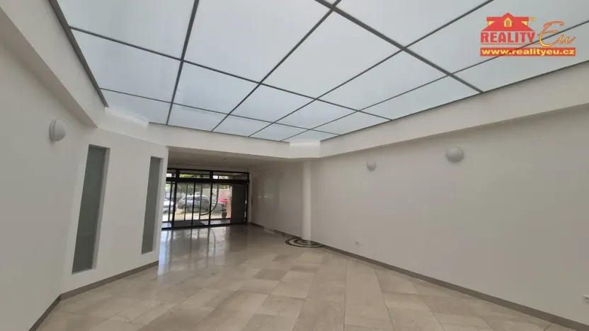 Pronájem obchodního prostoru, Nové Město nad Metují, Komenského, 72 m2
