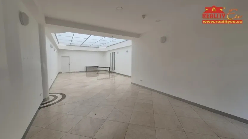 Pronájem obchodního prostoru, Nové Město nad Metují, Komenského, 72 m2