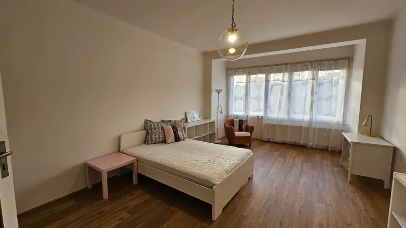 Pronájem bytu 3+kk, Praha, Kladenská, 82 m2