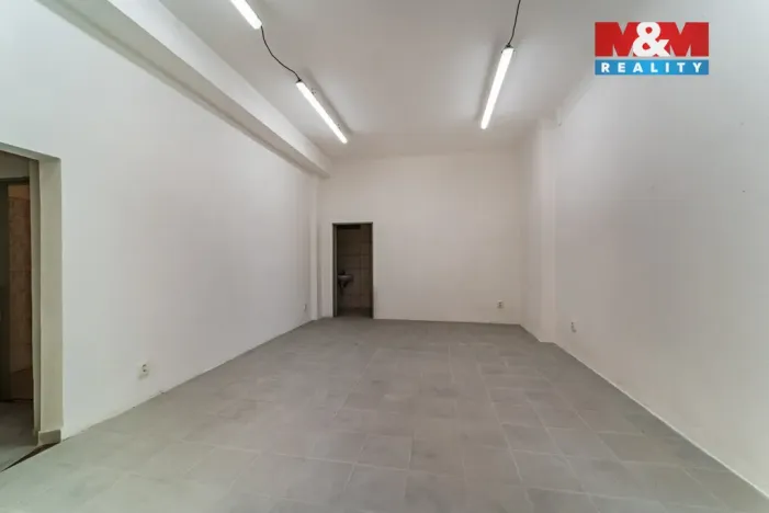 Pronájem obchodního prostoru, Mariánské Lázně, Hlavní třída, 76 m2