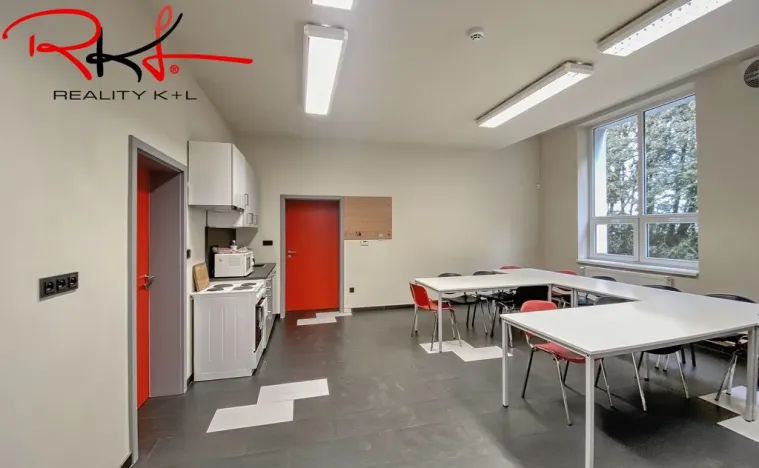 Pronájem výrobních prostor, Martiněves, 198 m2