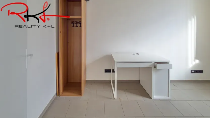 Pronájem výrobních prostor, Martiněves, 198 m2