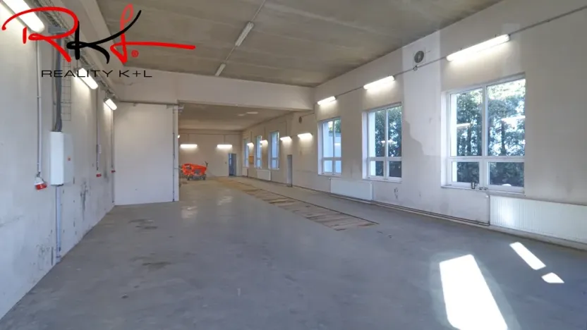 Pronájem výrobních prostor, Martiněves, 198 m2