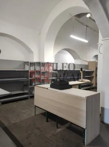 Pronájem obchodního prostoru, Opava - Předměstí, Vančurova, 350 m2