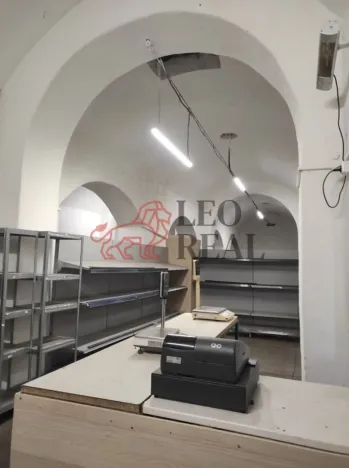 Pronájem obchodního prostoru, Opava - Předměstí, Vančurova, 350 m2