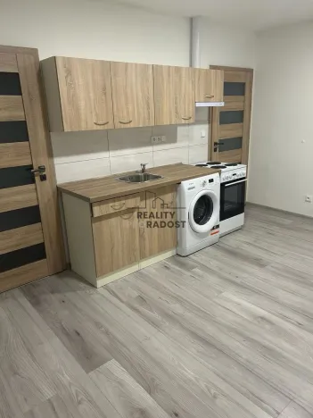 Pronájem bytu 1+kk, Znojmo, Pražská sídl., 20 m2