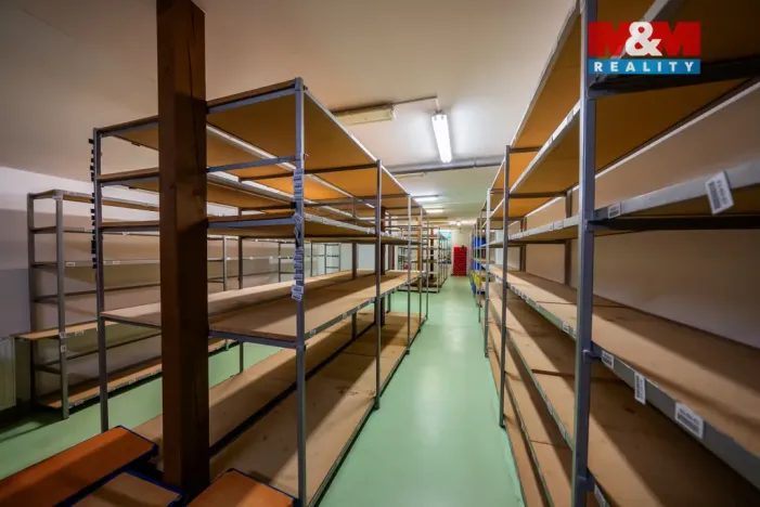 Pronájem výrobních prostor, Žďár, 1089 m2