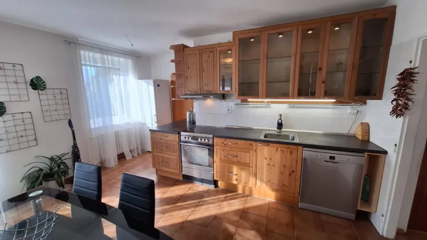 Pronájem bytu 2+1, Praha - Suchdol, Na mírách, 95 m2