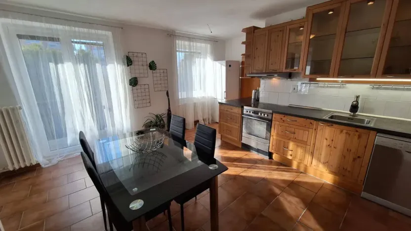 Pronájem bytu 2+1, Praha - Suchdol, Na mírách, 95 m2