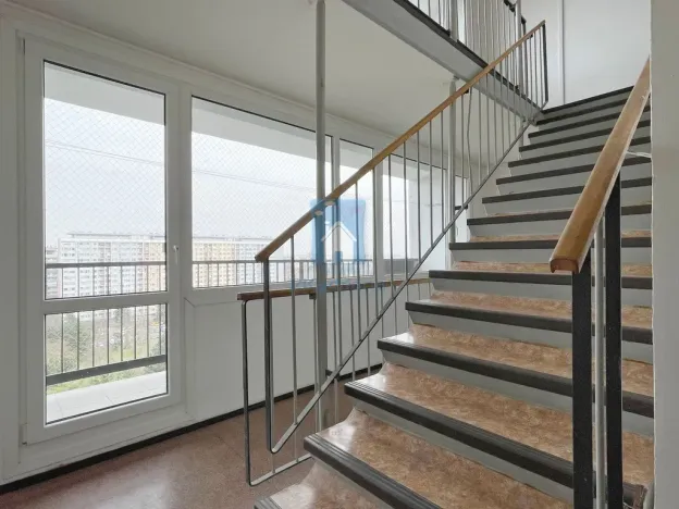 Pronájem bytu 2+kk, Praha, Rajmonova, 43 m2