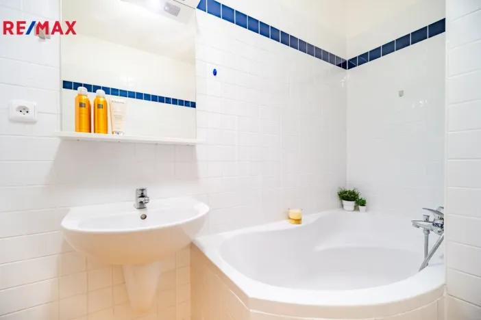 Pronájem bytu 2+kk, Praha - Libeň, Českomoravská, 59 m2