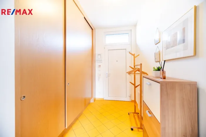 Pronájem bytu 2+kk, Praha - Libeň, Českomoravská, 59 m2