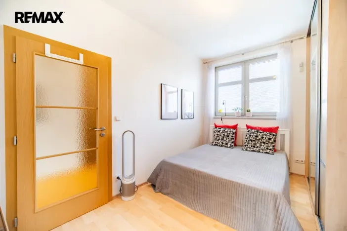 Pronájem bytu 2+kk, Praha - Libeň, Českomoravská, 59 m2