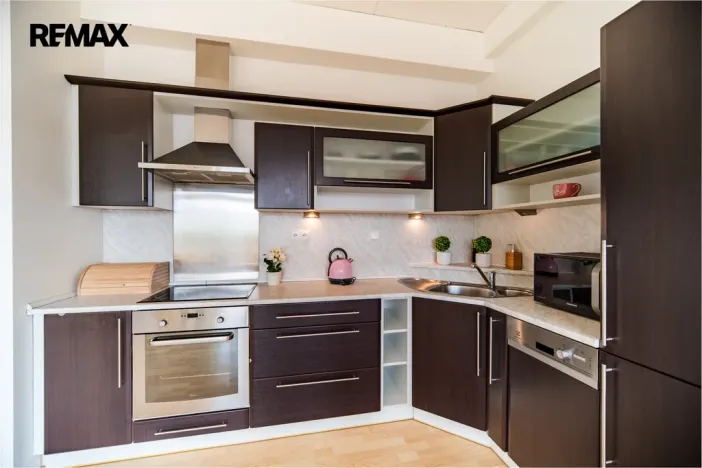 Pronájem bytu 2+kk, Praha - Libeň, Českomoravská, 59 m2